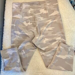 Athleta Elation Camo Crop Leggings in Neutral Gray and Cream